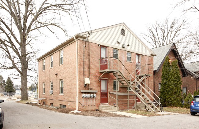 1219 S State St in Ann Arbor, MI - Building Photo - Building Photo
