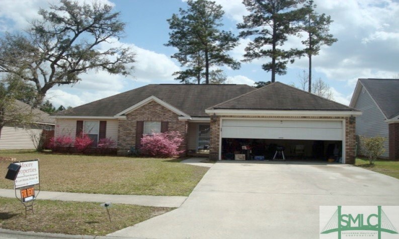 262 Laurel Hill Cir in Richmond Hill, GA - Building Photo