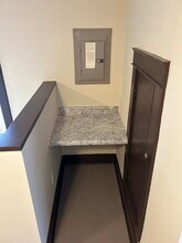 145 South St, Unit B in Owatonna, MN - Building Photo - Building Photo