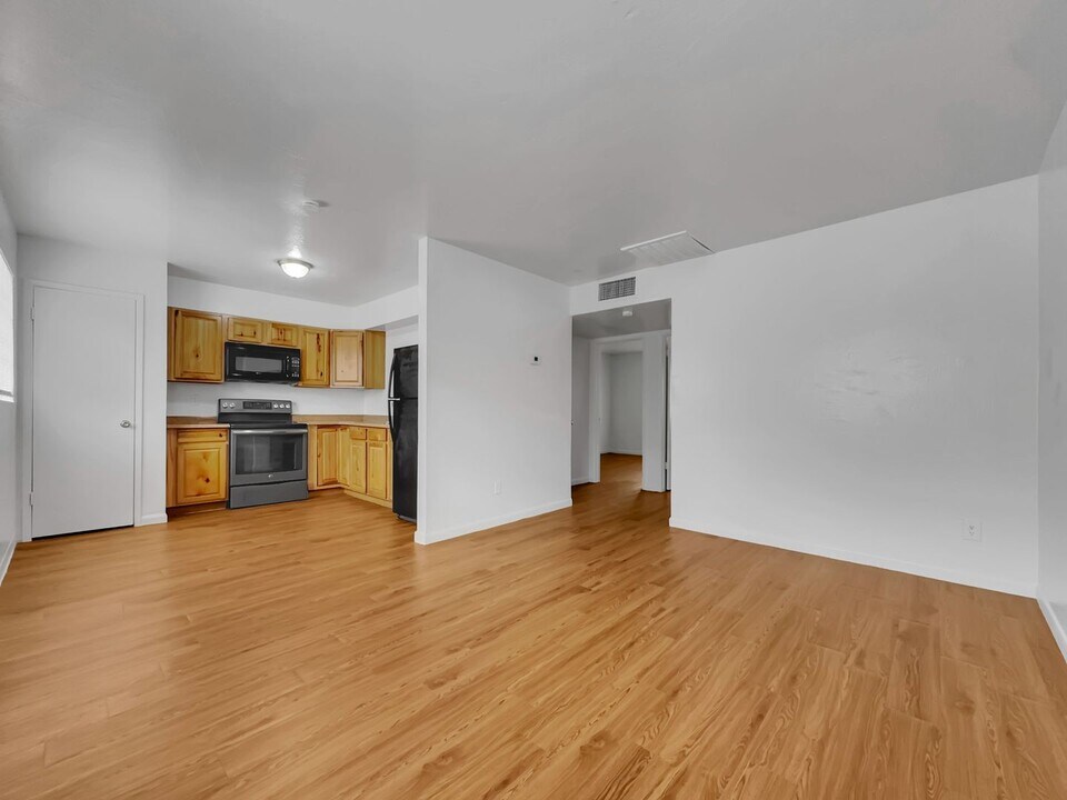 2905 E Monroe St in Phoenix, AZ - Building Photo