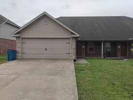 3003 SW Deerfield Blvd in Bentonville, AR - Building Photo