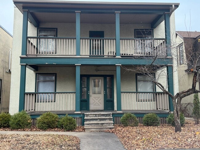 property at 2825 Garfield Ave
