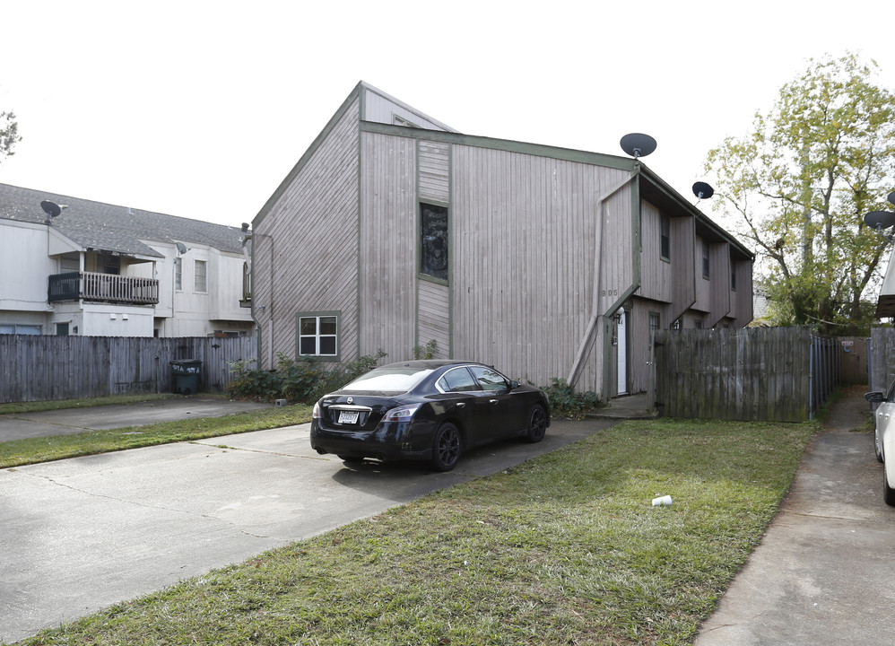 Kenner Investment Tri-Plex in Kenner, LA - Building Photo