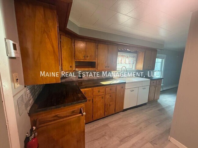 190 3rd St in Bangor, ME - Building Photo - Building Photo