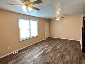 755 Chestnut Ave, Unit B in Cookeville, TN - Building Photo - Building Photo