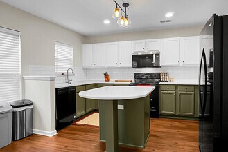 124 Larkspur Dr in Goose Creek, SC - Building Photo - Building Photo