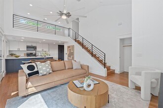 402 W 55th St in Austin, TX - Building Photo - Building Photo