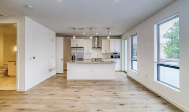 1735 Central St in Denver, CO - Building Photo - Building Photo