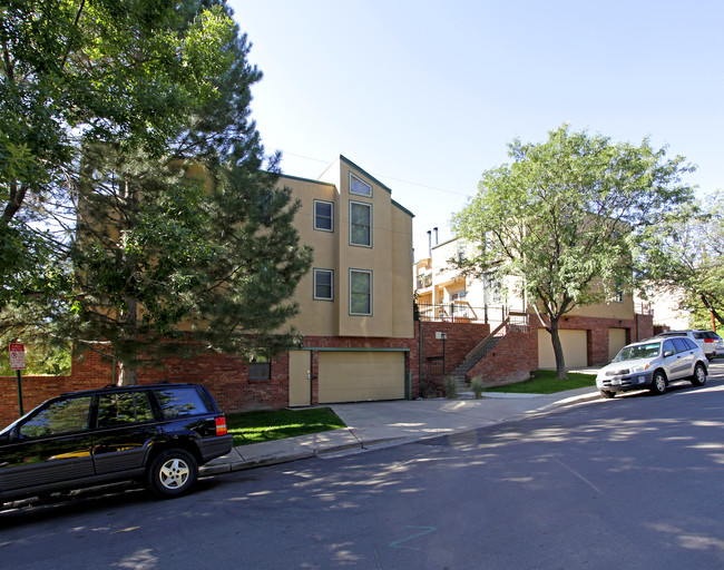 2104 W 31st Ave in Denver, CO - Foto de edificio - Building Photo