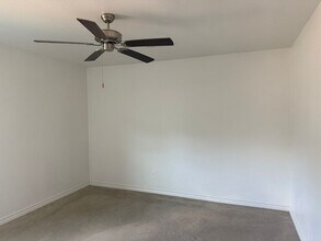 1800 Emma Naylor Ct in Harker Heights, TX - Building Photo - Building Photo