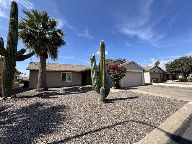 property at 910 S 79th Pl