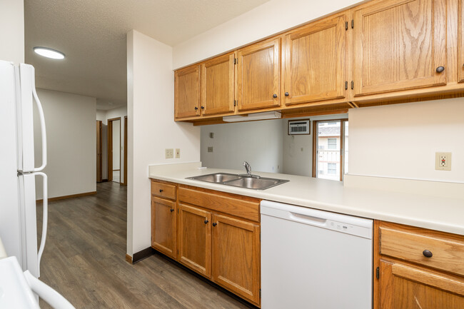 Trollwood Village Apartments in Fargo, ND - Foto de edificio - Interior Photo