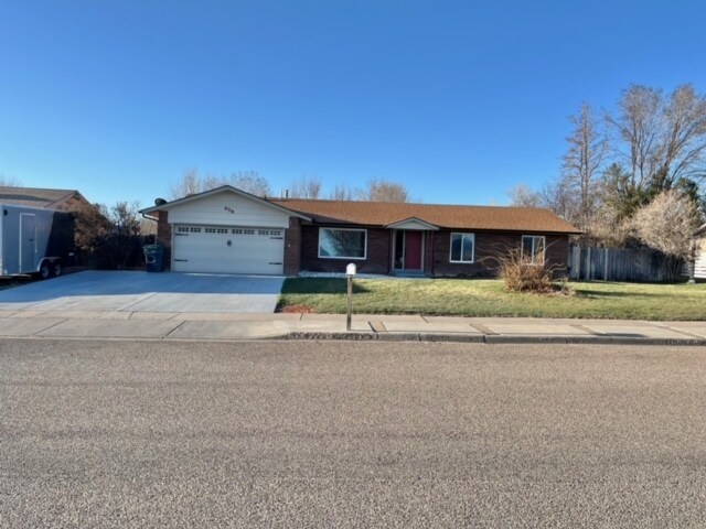 658 E 250 N in Vernal, UT - Building Photo