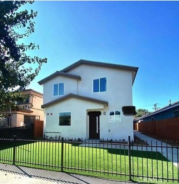 property at 1130 E 28th St