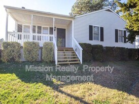 7412 Pineleaf Dr in Richmond, VA - Building Photo