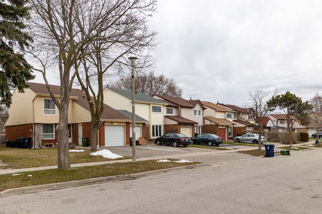 68-80 Purvis Cres