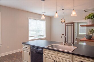 509 E 24th St, Unit B in Bryan, TX - Building Photo - Building Photo