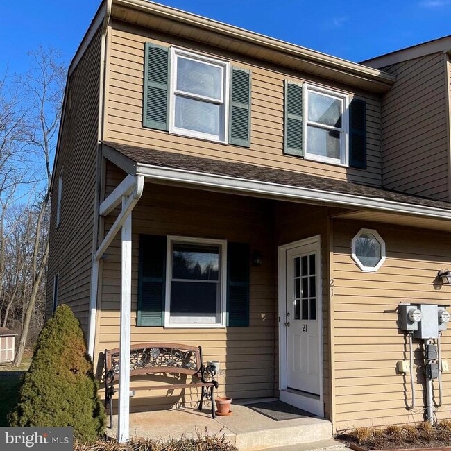 property at 21 Winard Cir
