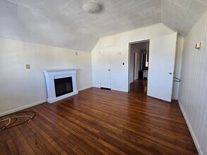 389 Carroll Ave in Bridgeport, CT - Building Photo - Building Photo