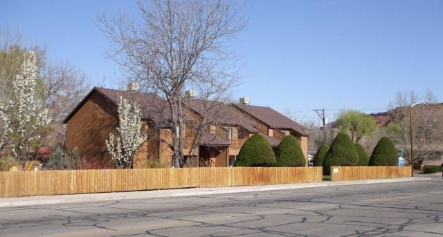 400 E Center St in Moab, UT - Foto de edificio - Building Photo