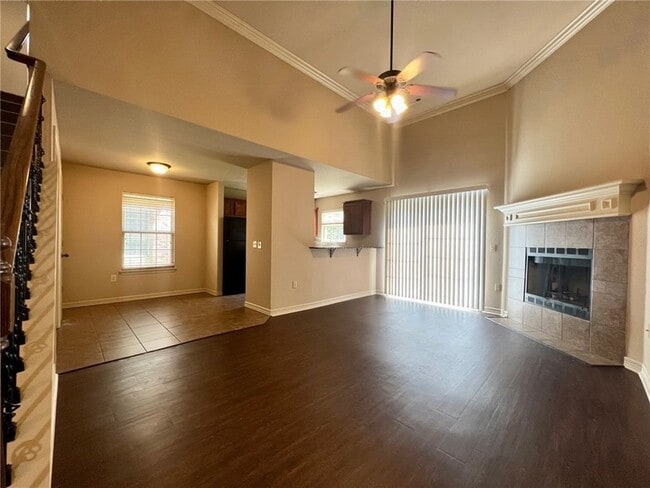 1777 N Chestnut Ave in Fayetteville, AR - Foto de edificio - Building Photo