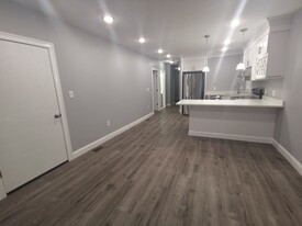 346 Cherry St, Unit 1 Apartamentos