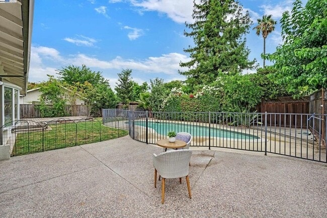 property at 5041 Golden Rd