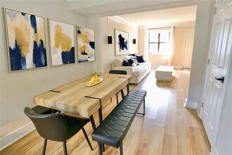 1101 Magical Way in Sugar Hill, GA - Building Photo - Building Photo