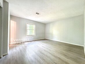 416 Plainville Dr SW in Atlanta, GA - Building Photo - Building Photo