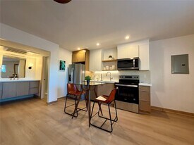 1901 Richmond Ave. in Houston, TX - Building Photo