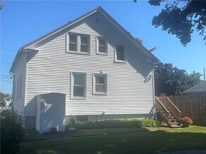 40 Batcheller Ave in Cranston, RI - Building Photo - Building Photo
