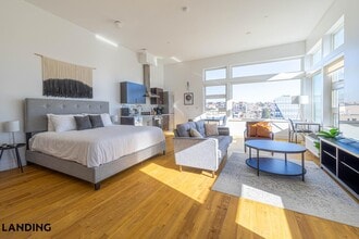 135 Adams St, Unit 310 in Denver, CO - Foto de edificio - Building Photo