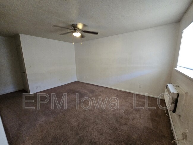 property at 701 E Pennington St