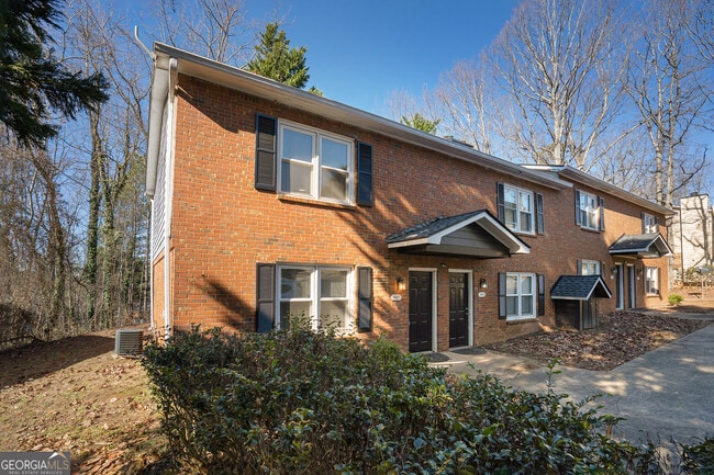 3027 Spruce Cir in Snellville, GA - Building Photo - Building Photo