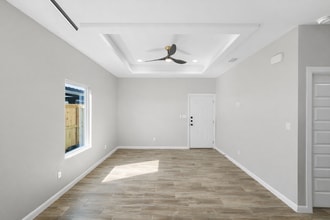 11407 N 24th Ln in McAllen, TX - Foto de edificio - Building Photo