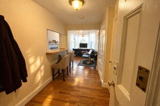 206 Commonwealth Ave in Boston, MA - Building Photo - Building Photo