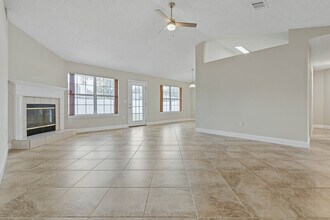 6 Lemay Pl in Palm Coast, FL - Building Photo - Building Photo