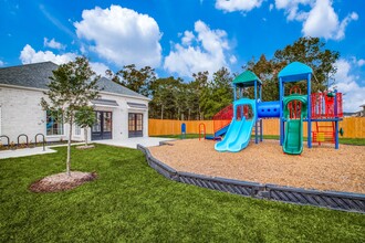 Edgewater at the Lagoon in Humble, TX - Foto de edificio - Building Photo