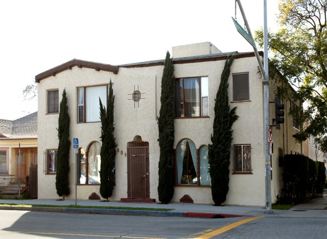 551 Daisy Ave in Long Beach, CA - Building Photo - Building Photo