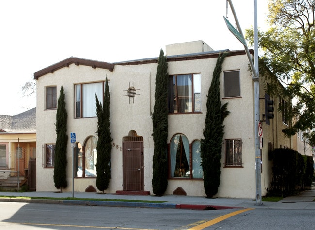 551 Daisy Ave in Long Beach, CA - Foto de edificio - Building Photo