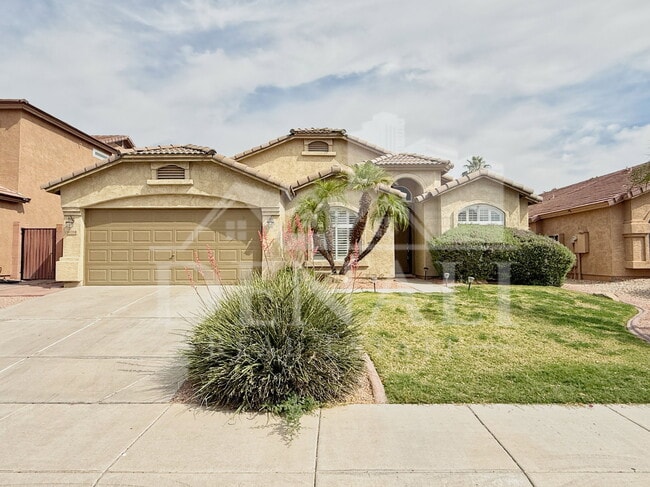 property at 4330 E Cottonwood Ln