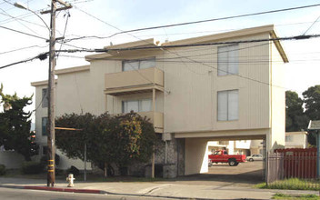 3050 Fruitvale Ave in Oakland, CA - Building Photo - Building Photo