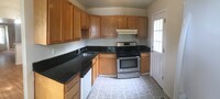 8201 Monhegan Ct in Severn, MD - Foto de edificio - Building Photo