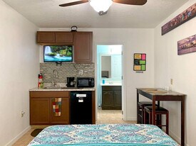 2721 Raeford Rd in Orlando, FL - Building Photo