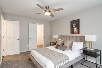 Plymouth Park Apartments in Conshohocken, PA - Foto de edificio - Building Photo