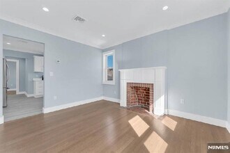 229 Columbia Ave in Cliffside Park, NJ - Building Photo - Building Photo