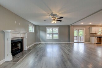 1740 Rains Rd in Clarksville, TN - Building Photo - Building Photo