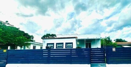 55 NW 47th St in Miami, FL - Building Photo - Building Photo