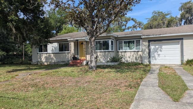 215 S Elm Rd in Lakeland, FL - Building Photo - Building Photo