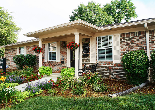 Cambridge Square of Beech Grove in Beech Grove, IN - Building Photo - Building Photo